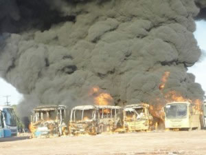http://www.cipamericas.org/wp-content/uploads/2011/04/Jirau_buses_burning_38481b-300x225.jpg